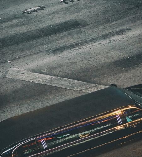 gestretcht stretchen Stretching stretched Stretch Limousine Luxus Straße Straßenverkehr hochzeitsauto Fahrer Chef Amerika USA Las Vegas gestreckt zerrung