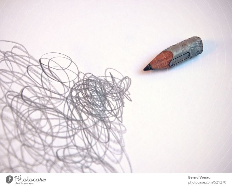 Kreatives Chaos Schreibwaren Papier Schreibstift Zeichen grau schwarz silber weiß chaotisch Kreativität Bleistift Abnutzung kurz durcheinander Kritzelei Linie