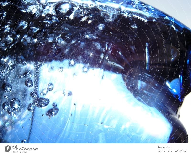 Wasserflasche Mineralwasser Wasserblase PE-Flaschen trinken Erfrischung Getränk blau Blase blasen Durst bottle blue water waterbottle bubbles refreshing