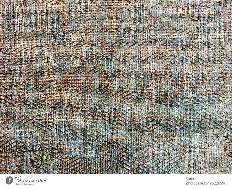 kunterbunt | alter Teppich Muster Struktur Oberfläche verwaschen Textil Textur gewebt Schlingware kaputt Bodenbelag Wohnen häusliches Leben mehrfarbig abgerockt