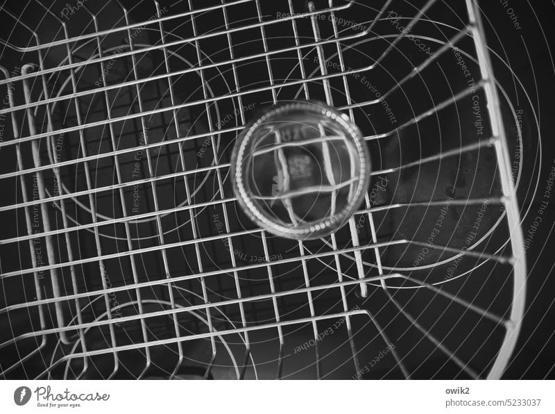 Mobile Trockenanlage Abtropfgitter Metall Gitter herausnehmbar Detailaufnahme Strukturen & Formen Menschenleer trocknen Kasten abstrakt Muster Nahaufnahme