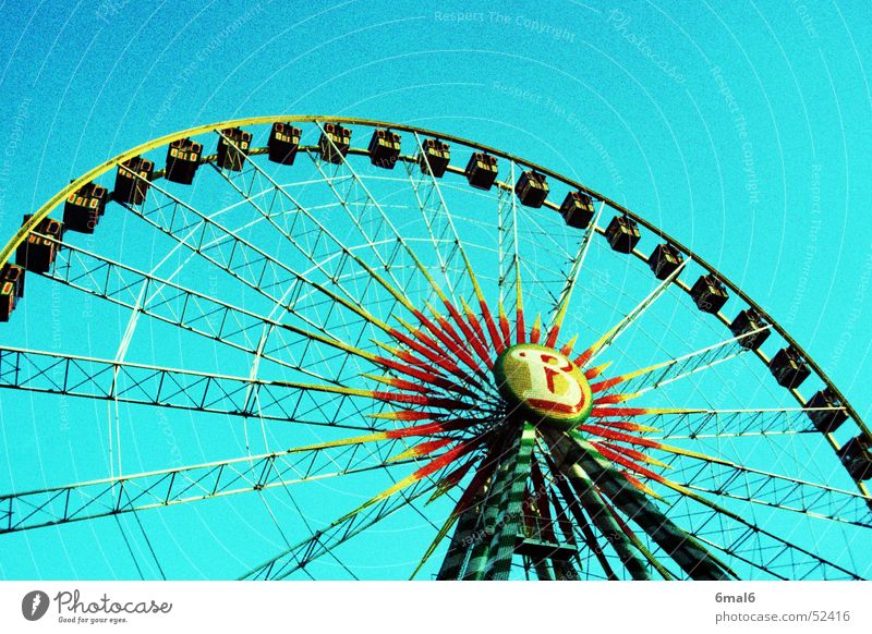 spinning wheel Riesenrad Jahrmarkt Zirkus Geschwindigkeit Feste & Feiern blau Niveau Angst Farbe