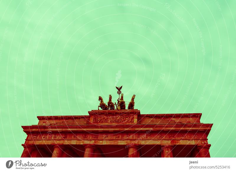 Bildstörung | Experimentierfreudige Illusion am Brandenburger Tor Berlin Hauptstadt Wahrzeichen Phantasie abstrakt anders außergewöhnlich bunt farbenfroh