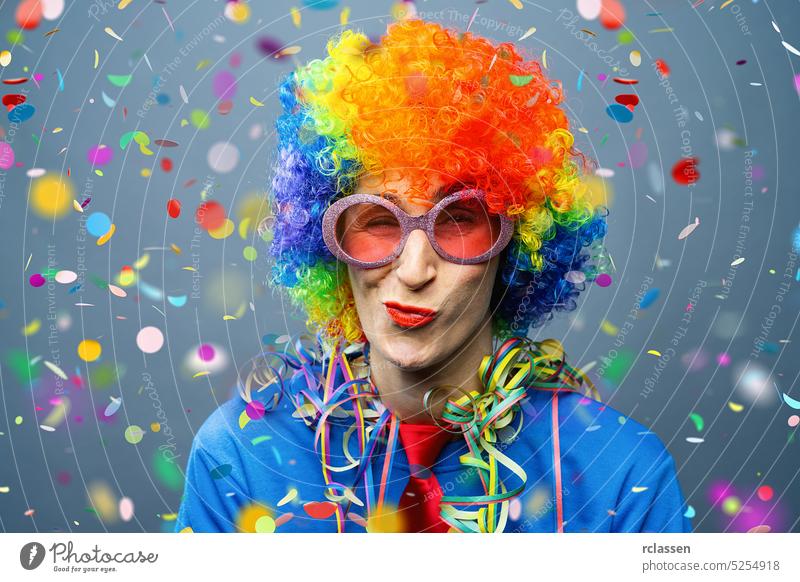 Party Frau Rosenmontag feiern Fasching Karneval Konfetti Falling in bunten Farben Disco Parade Erwachsener schön Schönheit Geburtstagsfeier Karnevalsfeier Feier