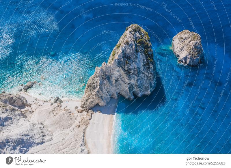 Luftaufnahme des Mizithres-Felsens auf der Ionischen Insel Zakynthos, Griechenland Zakinthos Antenne schön keri Dröhnen Besizithres Kap reisen Sommer Landschaft