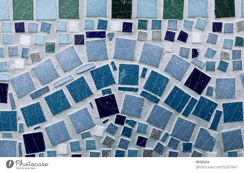 Blaue Mosaik-Welle Wand Wandgestaltung Quadrate quadratisch blau blautöne grau Wasser Gestaltung Muster Fliesen u. Kacheln Fassade Strukturen & Formen