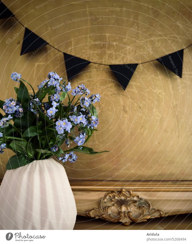Vergissmeinnicht im Goldrausch Vergißmeinnicht blau Blume Blüte Frühling Strauß Vase Blumenstrauß gold Bild Bilderrahmen Ornament Fläche Wimpelkette interior
