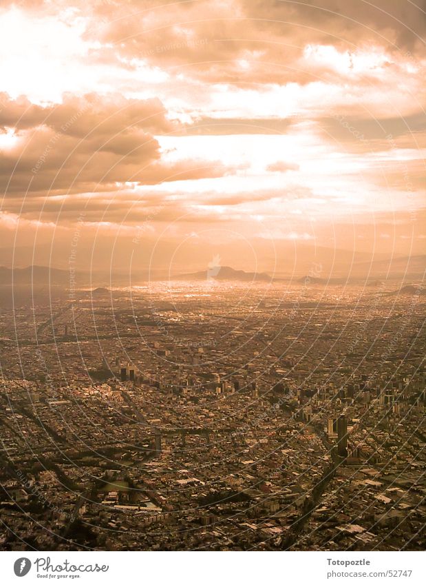 Mexico City Apokalypse Physik Smog Independence Day Mittelamerika Wärme d.f. worlds biggest city Skyline town view Stadt Jahrestag
