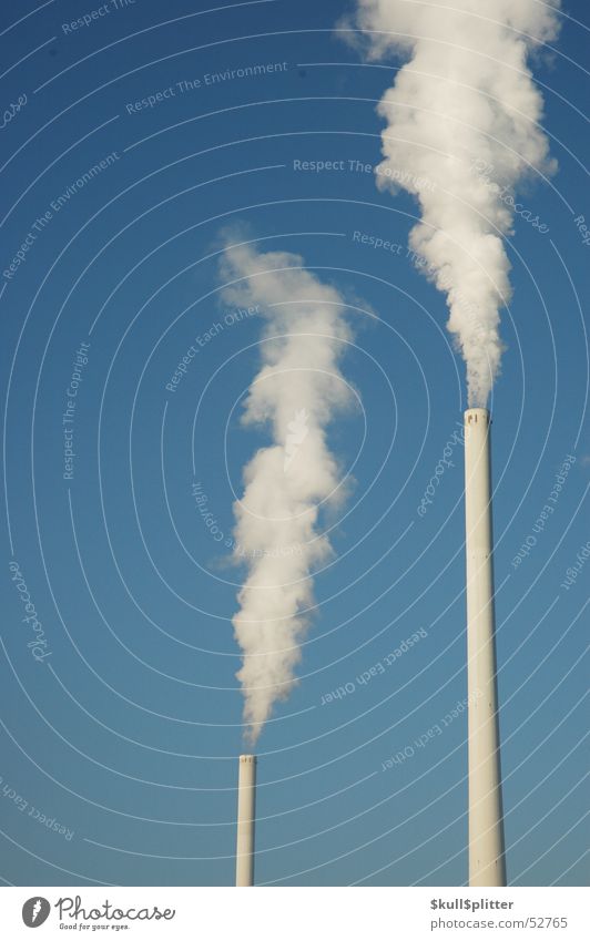 Zwei Schornsteine Umweltverschmutzung Abgas Kohlekraftwerk Stromkraftwerke Himmel Energiewirtschaft
