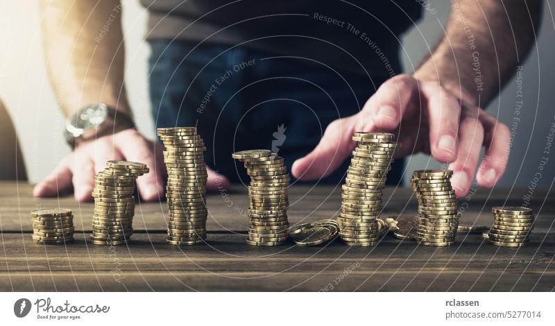 Aufeinander gestapelte Münzen - Geldkonzept Stapel Geldmünzen Investition Business Finanzen Wachstum Konzept Bargeld Währung gold finanziell Bank Banking