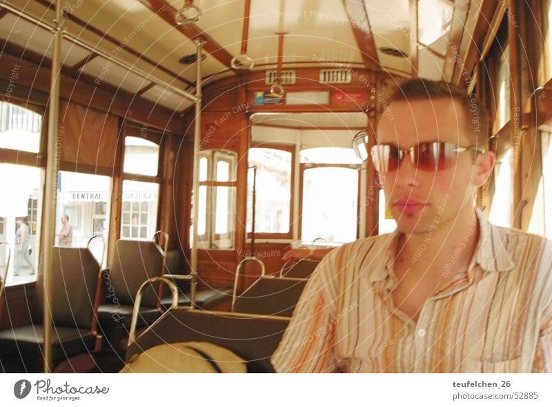 Retro retro Straßenbahn Sonnenbrille Lissabon Portugal Coolness alt modern