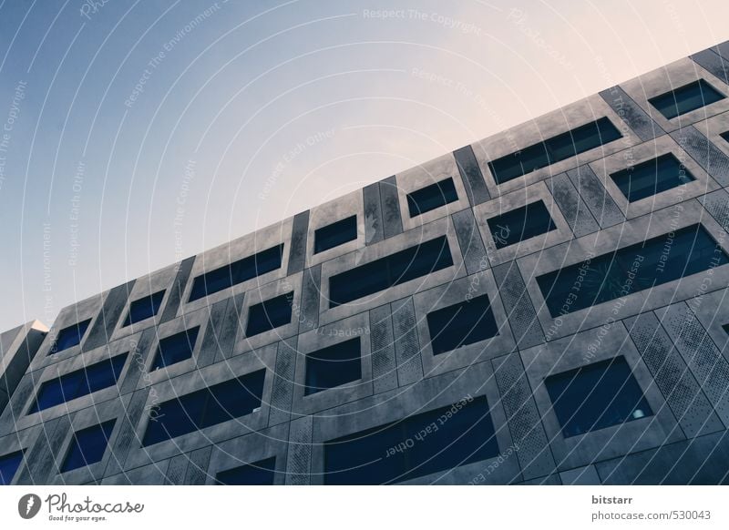 Concrete Faces Studium High-Tech Gesicht Auge Mund Himmel Menschenleer Haus Hochhaus Architektur Mauer Wand Fassade Fenster Beton Glas Metall bedrohlich kalt
