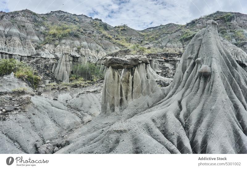 Felsformationen in gebirgiger Schlucht Felsen Stein Sand Formation Berge u. Gebirge wüst tatacoa Kolumbien majestätisch Landschaft Natur wild Sandstein felsig