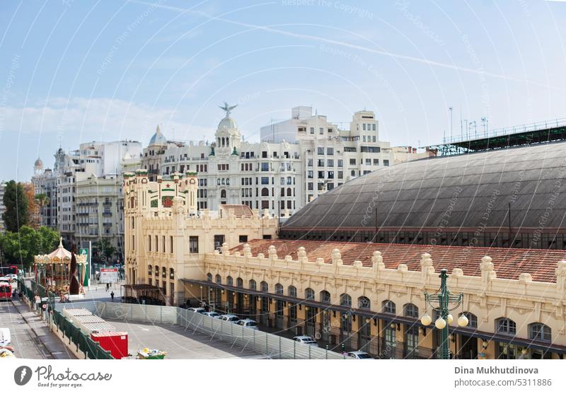 Ansicht des Nordbahnhofs in Valencia, Spanien. Stadtansicht von oben oder Drohnenansicht. Panorama von Valencia. antik Architektur Anziehungskraft Gebäude