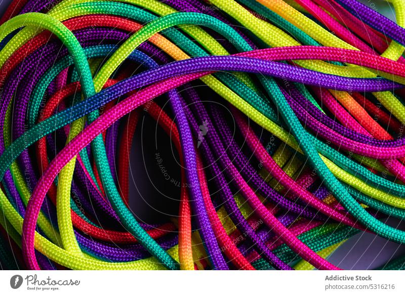 Leuchtend bunte Spitzen im Flor Seil Garn Farbe pulsierend mehrfarbig lebhaft hell Layout Schnur mischen Schuhbänder Gewebe Spektrum Sehne ungebunden Kunst
