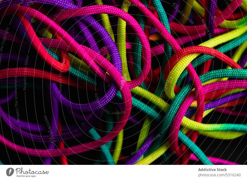 Leuchtend bunte Spitzen im Flor Seil Garn Farbe pulsierend mehrfarbig lebhaft hell Layout Schnur mischen Schuhbänder Gewebe Spektrum Sehne ungebunden Kunst