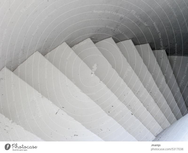 Grau in grau| abwärts Treppe Treppenstufen rund Perspektive weiß Stufen Ziel ungewiss Strukturen & Formen