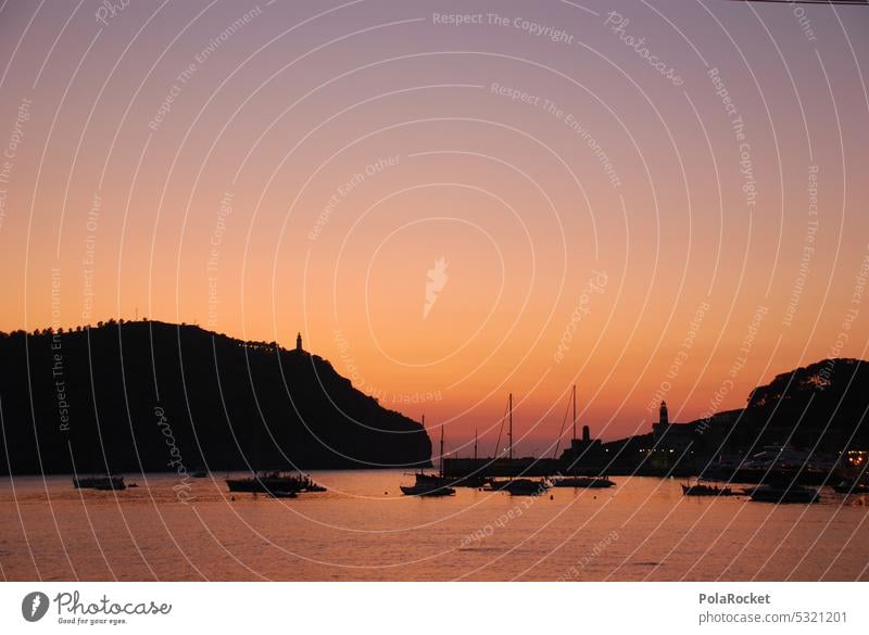 #A0# Hafen auf Mallorca port de sóller Romantik Sonnenuntergang Abendrot Idylle Farbfoto Meer Außenaufnahme Spanien Ferien & Urlaub & Reisen Sonnenlicht Himmel