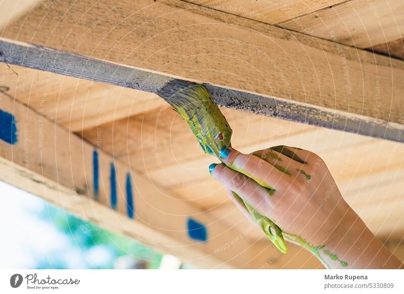 Malerei bunte Holzstruktur mit Pinsel Farbe Bürste Pinselblume Dekoration & Verzierung Konstruktion Kreativität Hand Haus Design Textur Kunst Arbeit heimwärts