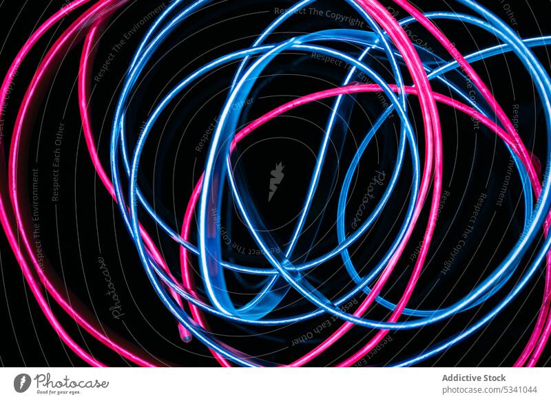 Stapel von Neon-Lichtröhren abstrakt Kunst neonfarbig Schläuche kreativ hell farbenfroh schön Anschluss Kurve Linie Form Textur Grafik u. Illustration Bild