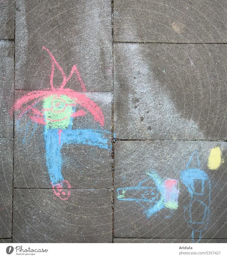 Monstertanz | Kreidezeichnungen auf Gehwegplatten Zeichnung bunt Farbe Kind Kindheit malen zeichnen tanzen Freude lächeln Spaß Kreativität Spielen
