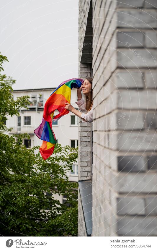 Zeichen setzen Regenbogenflagge regenbogenfarben Toleranz Homosexualität Farbfoto mehrfarbig Symbole & Metaphern Liebe Freiheit Vielfalt Fahne Gleichstellung