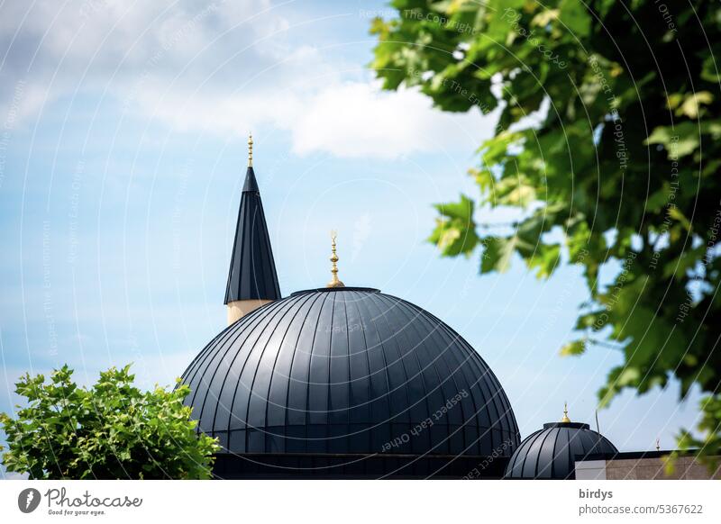 Neubau einer Moschee in Brühl NRW Halbmond Islam Religion & Glaube Kuppeldach Minarett Gebetshaus islamisch islamisches Gemeindezentrum Architektur Gebäude