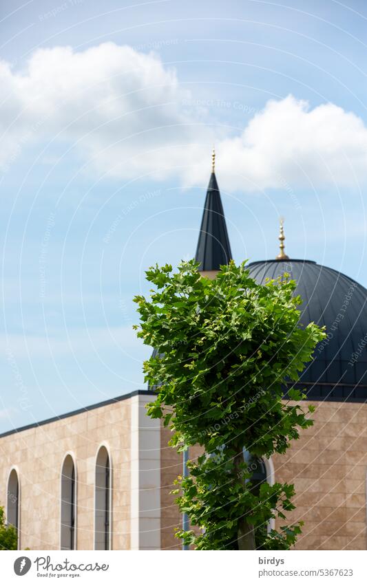 Neubau einer Moschee in Brühl NRW Halbmond Islam Religion & Glaube Kuppeldach Minarett Gebetshaus islamisch islamisches Gemeindezentrum Architektur Gebäude