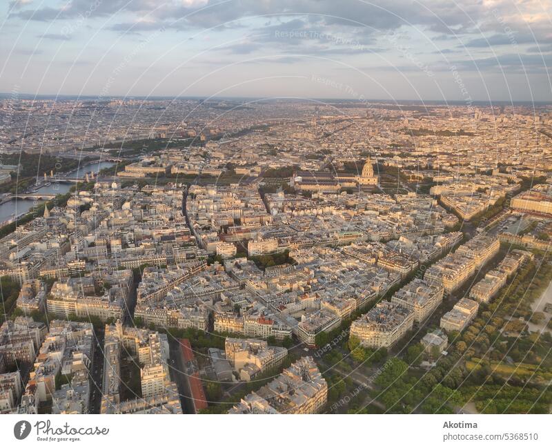 Abend über der Skyline von Paris urban reisen Himmel Denkmal Wahrzeichen berühmt Stadtbild Großstadt Kapital Gebäude Tour Pariser Stadtbild paris stadt