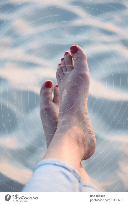 FÜßE - SAND - NAGELLACK - SOMMER Fuß Füße hoch Füße zusammen Füße im Sand Sommerurlaub Strand Ferien & Urlaub & Reisen Barfuß Erholung