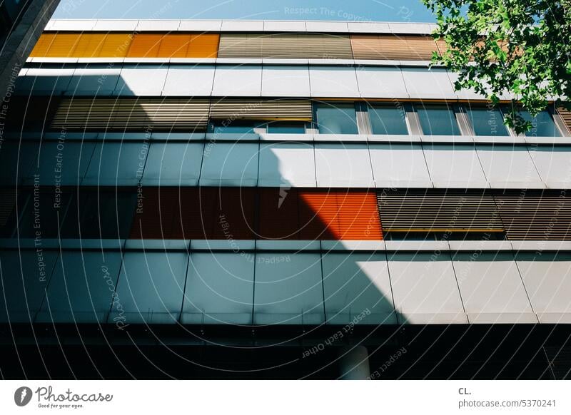 UT Bock auf Bochum | bürogebäude Bürogebäude Architektur Fenster Fassade Gebäude Stadt Jalousien farbig