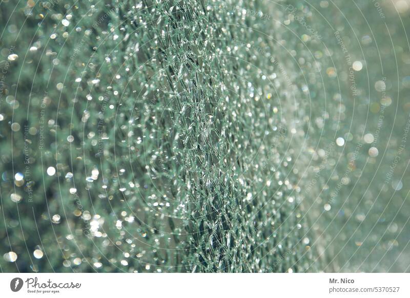 UT Bock auf Bochum I funkeln und glitzern gesplittert gerissen Strukturen & Formen beschaffenheit zerborsten Glasscheibe abstrakt unklar Reflexion & Spiegelung