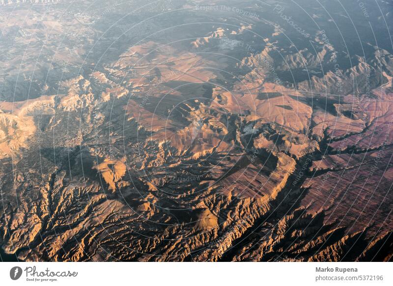 Luftaufnahme von Gebirgszügen in Spanien Berge Landschaft Ansicht malerisch Berge u. Gebirge Natur reisen Antenne oben hoch Erde Kamm Umwelt Wildnis Geologie