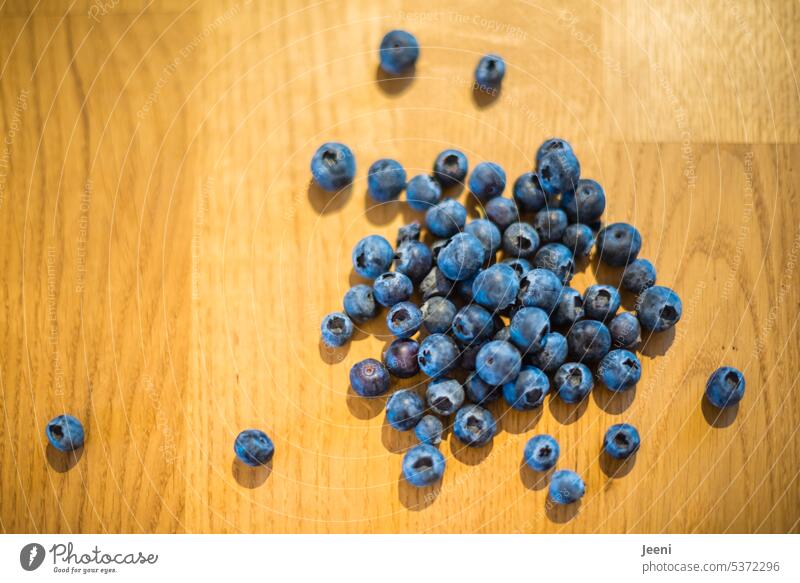 kalorienarm | Heidelbeeren frisch Gesundheit Frucht Ernährung Beeren Blaubeeren Vitamin Lebensmittel süß blau lecker saftig reif Sommer fruchtig gesund Obst