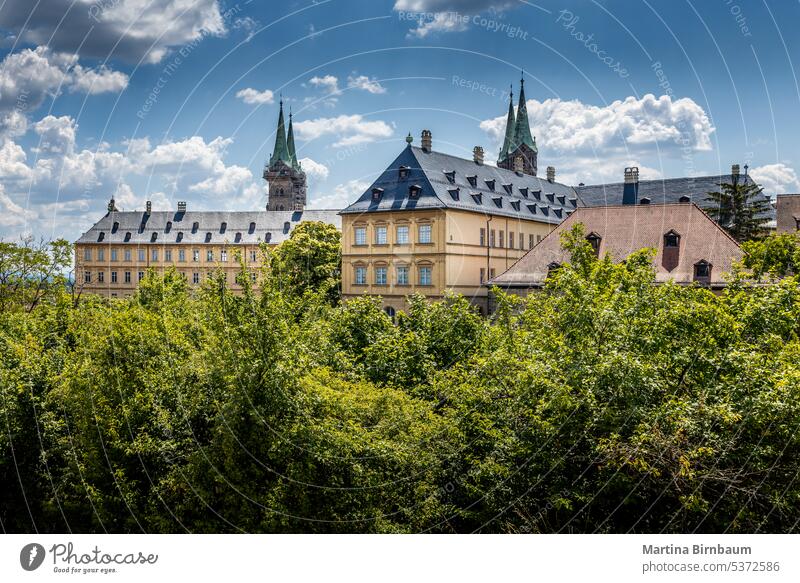 Die Neue Residenz in Bamberg, Bayern Architektur Wohnsitz Fenster mittelalterlich Deutschland Großstadt historisch Palast Hintergrund urban Quadrat berühmt