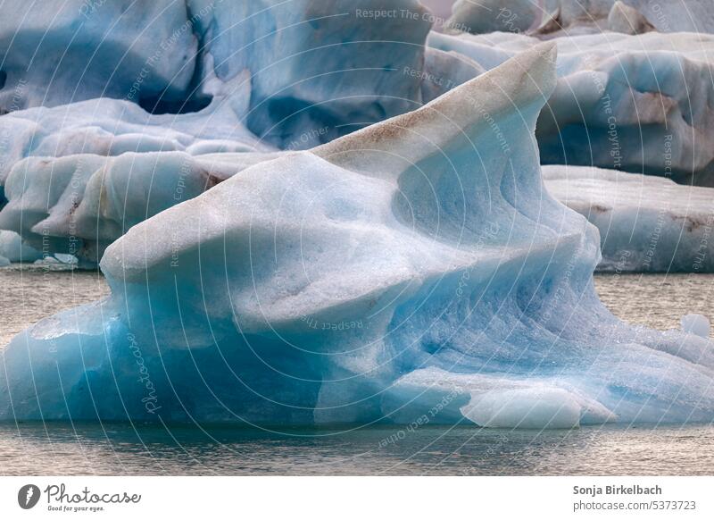 Braucht jemand Eis? Eisberge Island Treibeis fliegend glazial jokulsarlon Jökulsárlón abschließen Abenteuer Anziehungskraft blau Wasser reisen Südisland
