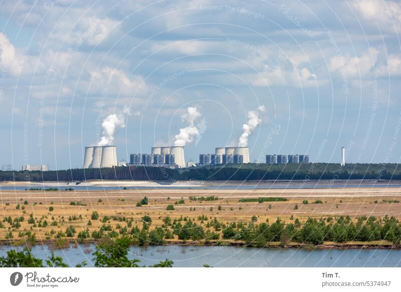 Kohlekraftwerk Jänschwalde tagebau Energiewirtschaft Sommer Lausitz Brandenburg Braunkohle Klimawandel Industrie Umweltverschmutzung Außenaufnahme Farbfoto