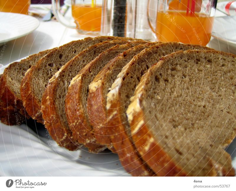 brotscheiben Brot Tisch Fensterscheibe Ernährung
