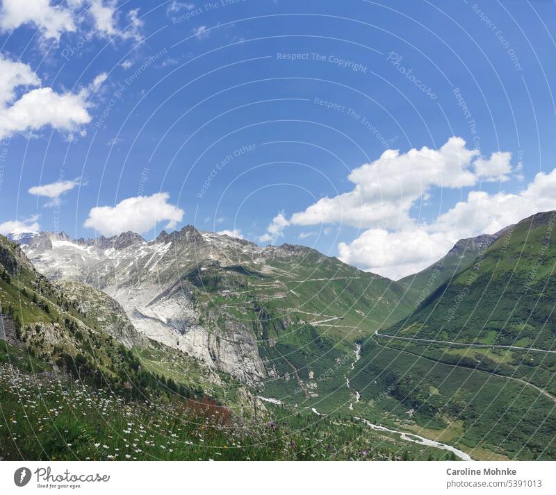 Blick vom Grimselpass zum Furkapass Schweiz furkapass Berg Berge alpenländisch Urlaub Landschaft Reise Sonne Ferien Erholung Natur Himmel freizeit Sommer
