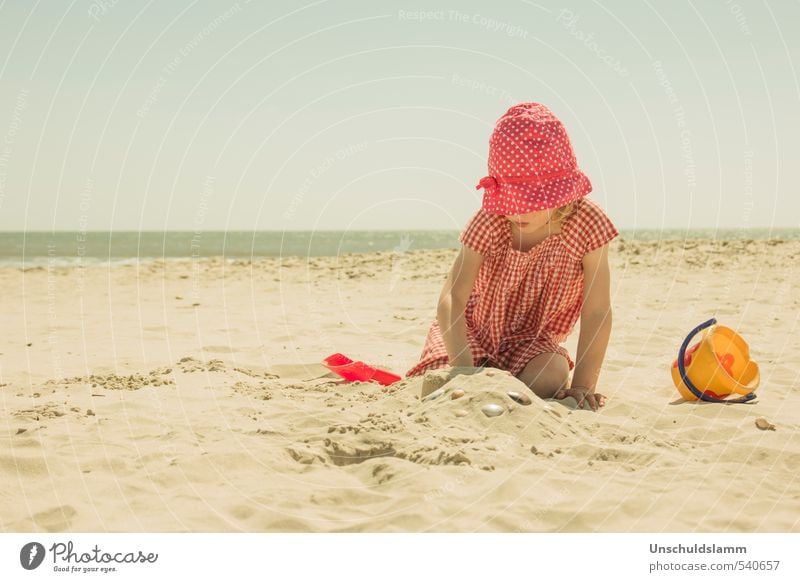 Zeit am Meer Lifestyle Erholung Freizeit & Hobby Spielen Ferien & Urlaub & Reisen Tourismus Sommer Sommerurlaub Strand Mensch Mädchen Kindheit Leben 3-8 Jahre