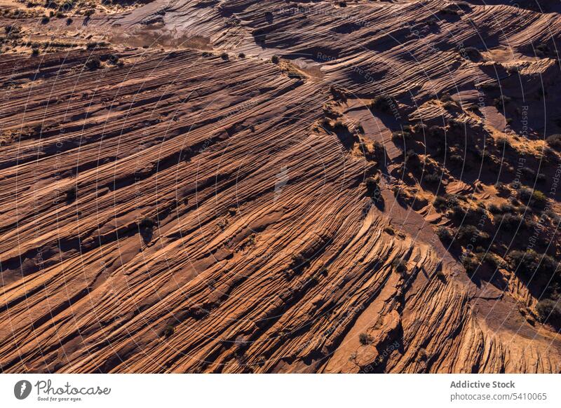 Abstrakter Hintergrund einer felsigen Formation mit ungleichmäßiger Textur abstrakt Oberfläche rau Riss Geologie Sandstein USA Mineral Felsen solide Dürre
