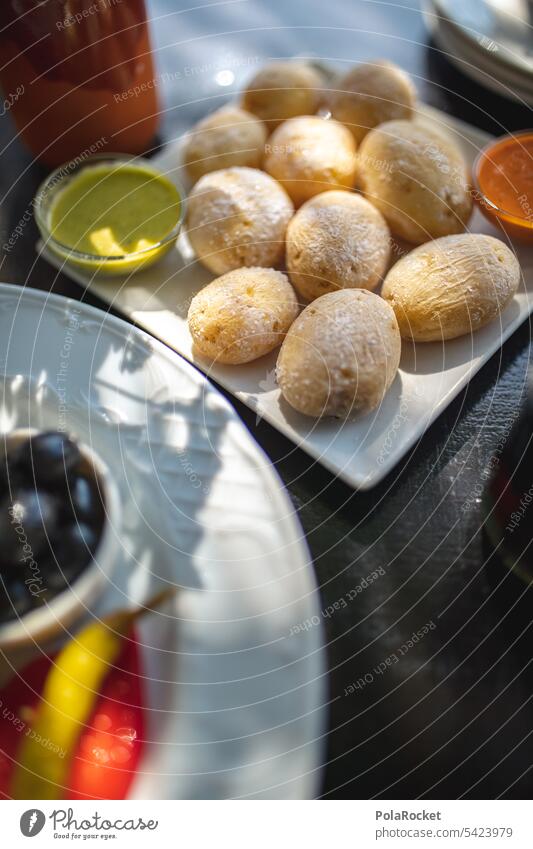 #A0# Mittag in Spanien Mittagessen Kartoffeln mocho Lebensmittel Speise Ernährung Farbfoto Oliven Kanarische Kartoffeln