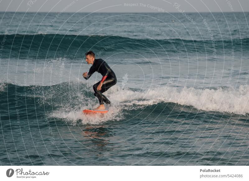 #A0# Surfer surft Surfen Neopren Neoprenanzug Wellenform Surf-Wellen Surfschule Surfbrett Urlauber Urlaubsgrüße Freizeit & Hobby Wassersport Urlaubsort