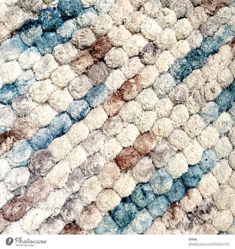 geknüpft & verflauscht Teppich textil Muster alt Vintage Deko Detailaufnahme Strukturen & Formen Vorleger Läufer Oberfläche geküpft Knüpfteppich diagonal