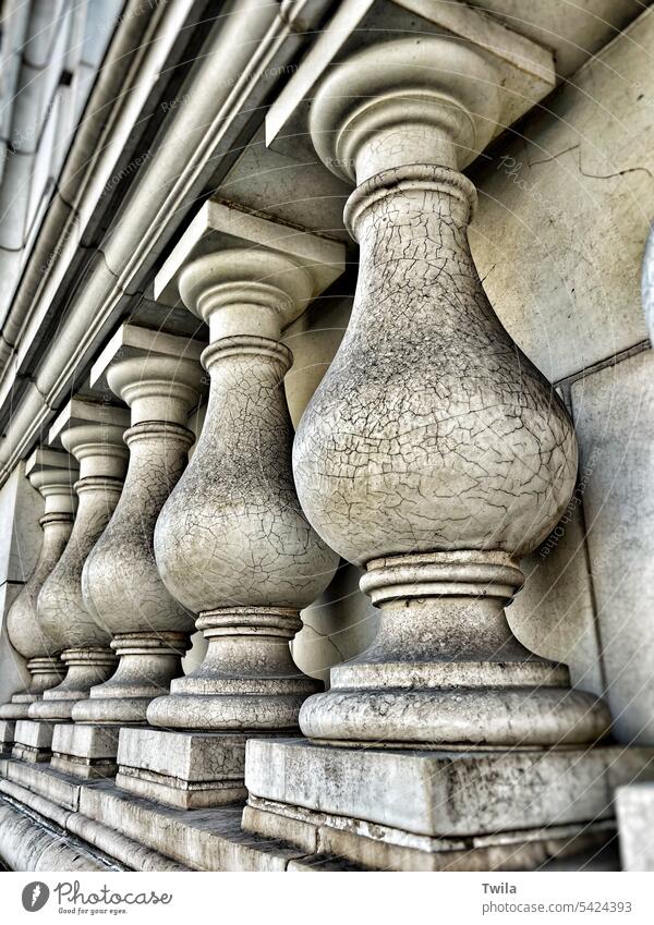 Säulenreihe Architektur Stein antik bannister alt Gebäude