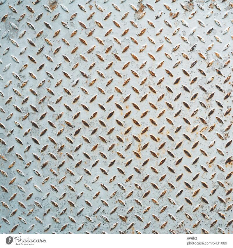,`,`,`,`,`,`,`,` Metall Detailaufnahme abstrakt Strukturen & Formen Muster Eisenplatte einfach Nahaufnahme Menschenleer Außenaufnahme Oberflächenstruktur
