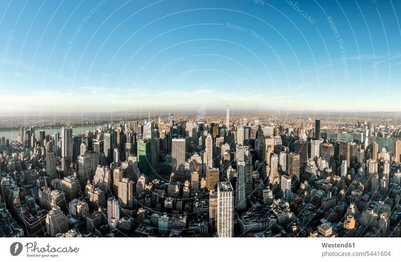 USA, New York City, Stadtbild Aussicht Ausblick Ansicht Überblick Stadtansicht Urban Stadtbilder Stadtansichten Stadtlandschaften Manhattan Himmel Weite