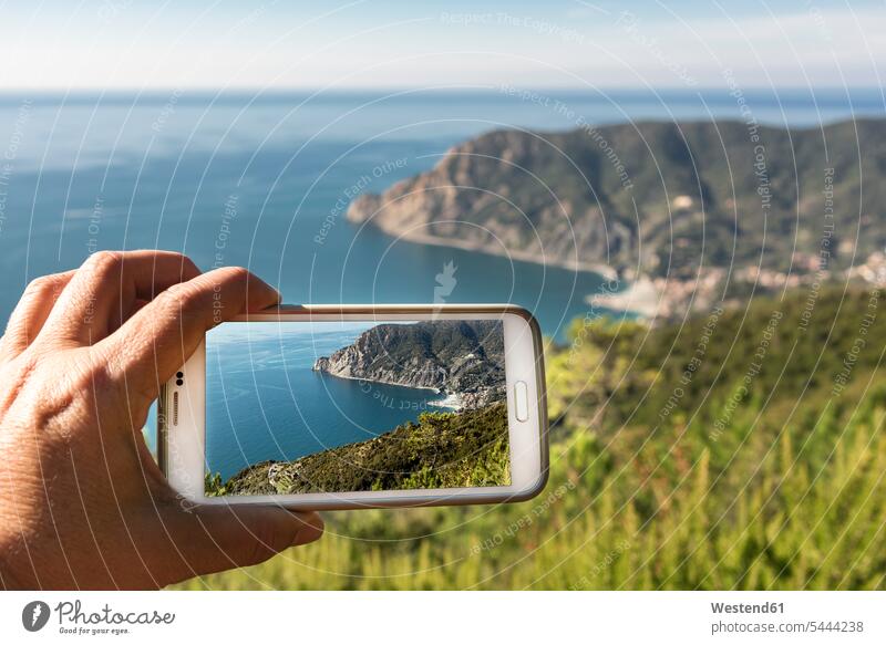 Italien, Ligurien, Cinque Terre, Handy-Bild der Bucht von Monterosso Technologie Technologien Technik Handybild Handyfoto Handyfotos Handybilder Natur