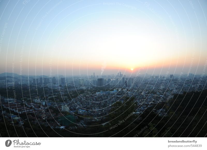 sleepless in seoul Ferne Horizont Seoul Süd Korea Asien Stadt Hauptstadt Haus Farbfoto Außenaufnahme Dämmerung Sonnenaufgang Sonnenuntergang Panorama (Aussicht)