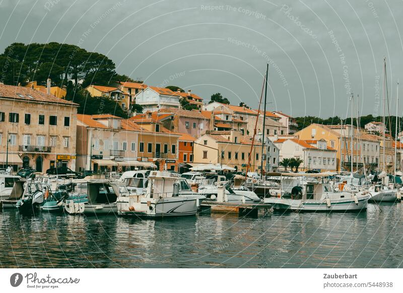 Hafenansicht mit Segelbooten an der ligurischen Küste Boote Ligurien Italien Sommer Urlaub reisen Ferien & Urlaub & Reisen Meer Wasser Tourismus Außenaufnahme